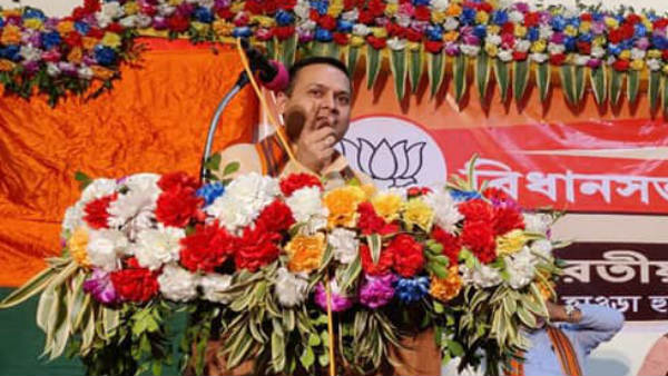 ట్విట్టర్ ఇండియాలో నకిలీ వార్తలను ట్యాగ్ చేయడం మొదలుపెట్టిందని ప్రతిపక్షాల వ్యాఖ్యలు ట్విట్టర్ ఇండియాలో నకిలీ వార్తలను ట్యాగ్ చేయడం మొదలుపెట్టిందని ప్రతిపక్షాల వ్యాఖ్యలు