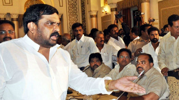 పీసీసీ రేసు కోసమే రాజీనామా..