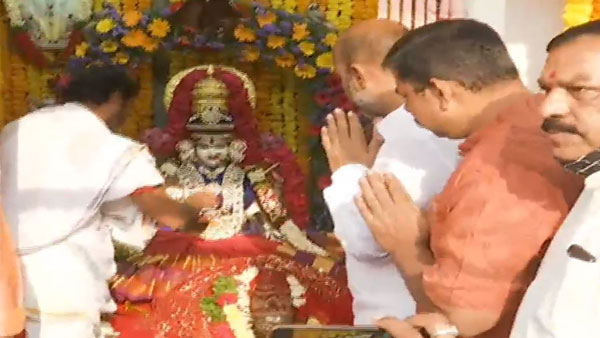 కేంద్రం నుంచి నిధులను తెప్పిస్తాం.. కేంద్రం నుంచి నిధులను తెప్పిస్తాం..