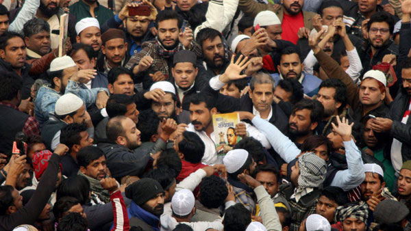 సీఏఏ చట్టం ఏం చెబుతుంది...