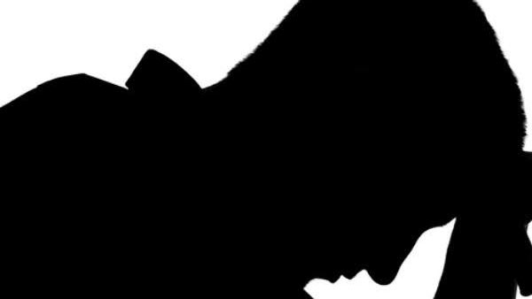  తండ్రి సమాధి పక్కనే ముక్కలుగా నరికేశారు