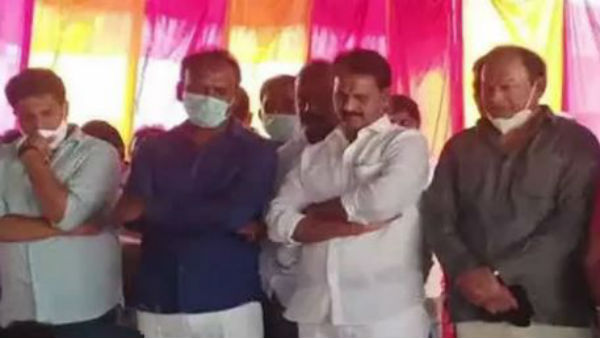 ప్రసాద్ నగర్ వద్ద ఆమంచి వర్గీయునిపై కరణం వర్గీయులు దాడి ప్రసాద్ నగర్ వద్ద ఆమంచి వర్గీయునిపై కరణం వర్గీయులు దాడి