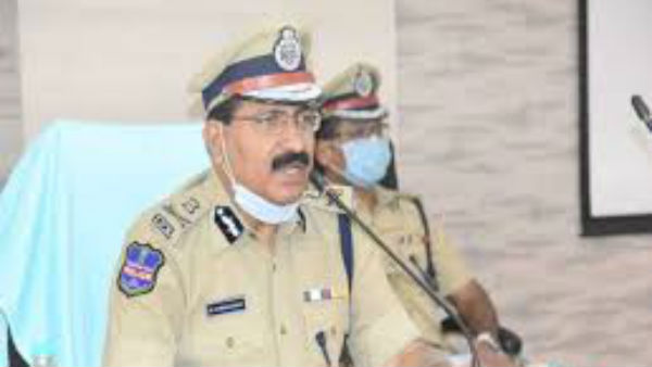 కరోనా లాక్ డౌన్ ఎఫెక్ట్ .. నేరాల తగ్గుదల .. కానీ కరోనా పోరాటంలో పోలీసుల సేవలు భేష్ 
