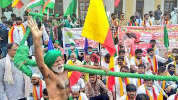 చట్టాల రద్దుకు రైతు సంఘాల డిమాండ్ , రద్దు చేసేది లేదని తేల్చేసిన కేంద్రం చట్టాల రద్దుకు రైతు సంఘాల డిమాండ్ , రద్దు చేసేది లేదని తేల్చేసిన కేంద్రం