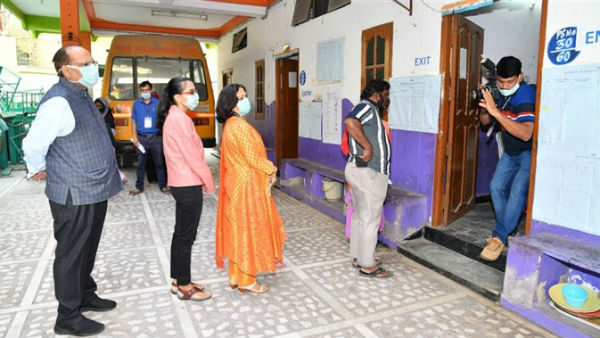  ఓల్డ్ మలక్ పేట్ లో ఎన్నికలను నిలిపివేసిన ఎన్నికల సంఘం 