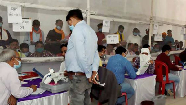 వివేకానంద నగర్ లోనూ , జాంబాగ్ లోనూ బాక్సుల్లో ఓట్లకు , పోలైన ఓట్లకు తేడా 