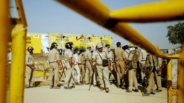 పోలీసుల నిర్లక్ష్యం...