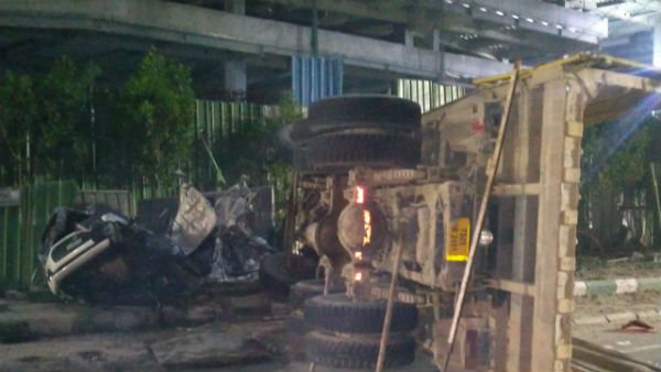 Telangana: 5 killed in Road accident at Gachibowli in Hyderabad
