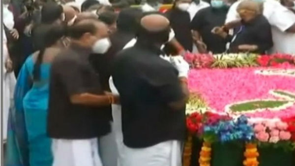 అమ్మా నువ్వే కాపాడు తల్లి