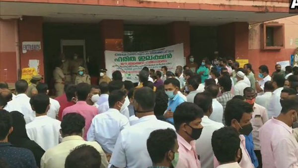 విద్యావంతులు... బుధ్దిమంతులు