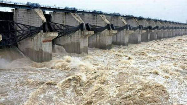  అర్థరాత్రి కడప నగరాన్ని ముంచెత్తిన వరద