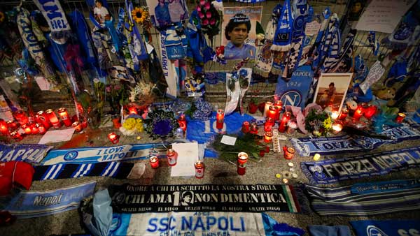 ప్రొఫషనల్ ఫుట్‌బాల్ ప్లేయర్