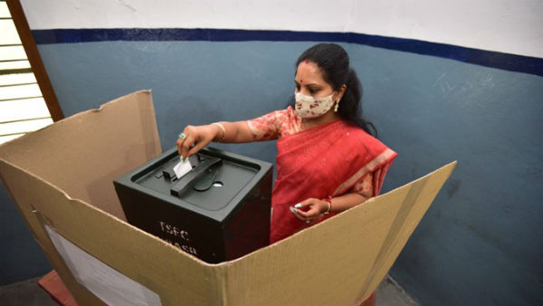 కేటీఆర్ గ్రేటర్ లో ఓటేసినా కవితనే టార్గెట్ చేసిన బీజేపీ 