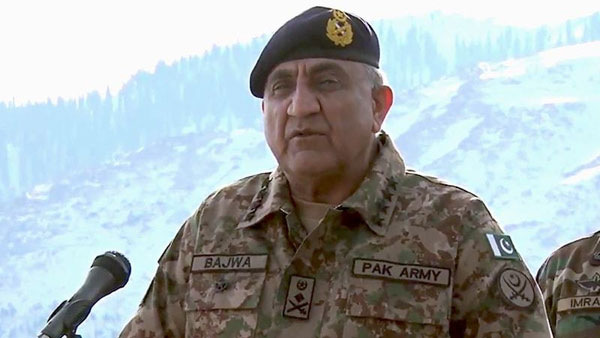 ఎల్ఓసీని సందర్శించిన పాక్ ఆర్మీ చీఫ్..