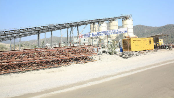 యుద్ధ ప్రాతిపదికన పోలవరం పూర్తి చెయ్యటానికి సీఎం జగన్ యత్నాలు 