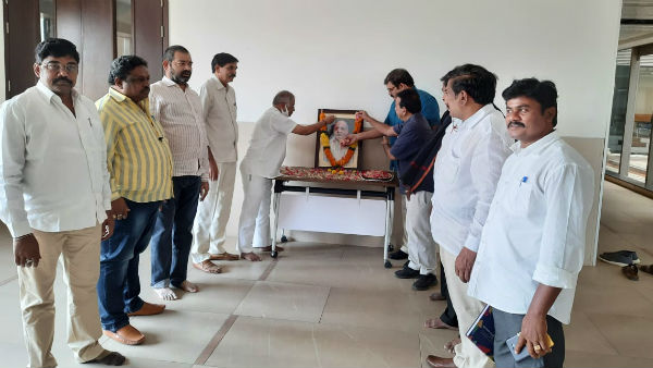 tdp tributes former pm pv narasimha rao on his death anniversary first time tdp tributes former pm pv narasimha rao on his death anniversary first time