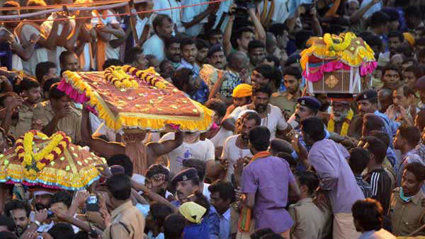 మీకేం పోయేకాలం వచ్చింది ? మీకేం పోయేకాలం వచ్చింది ?