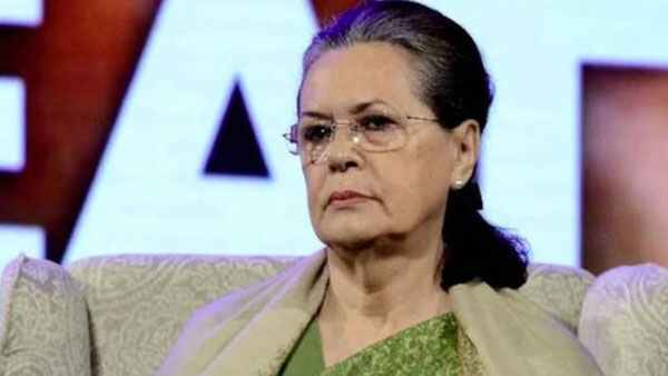 నోరు మెదపని సీనియర్లు...