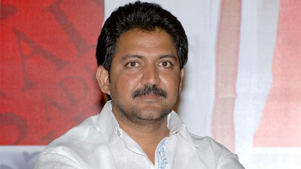 నిరుపేదలకు ఇల్లు ఇస్తే, ప్రజలు సంతోషంగా ఉంటే చంద్రబాబు చూడలేకపోతున్నాడు నిరుపేదలకు ఇల్లు ఇస్తే, ప్రజలు సంతోషంగా ఉంటే చంద్రబాబు చూడలేకపోతున్నాడు
