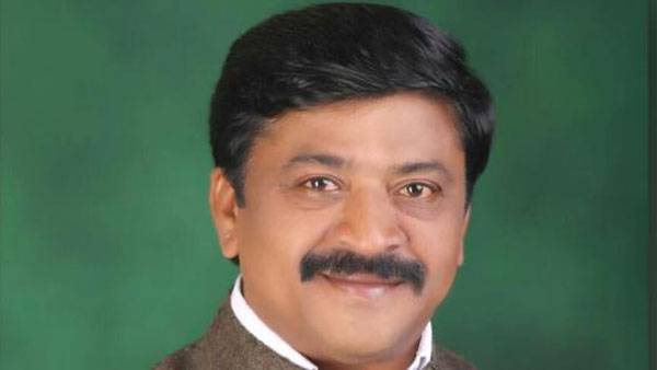 పవర్ ఫుల్ పొలిటికల్ లీడర్ పవర్ ఫుల్ పొలిటికల్ లీడర్