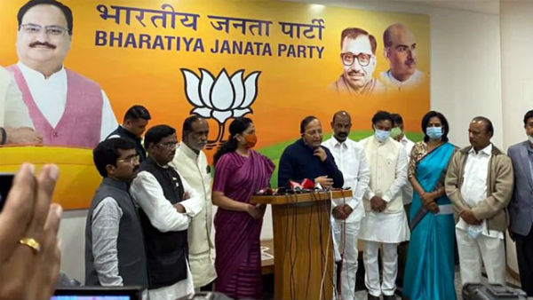 కేసీఆర్ ను గద్దె దించుతామని రాములమ్మ సంచలన వ్యాఖ్యలు కేసీఆర్ ను గద్దె దించుతామని రాములమ్మ సంచలన వ్యాఖ్యలు