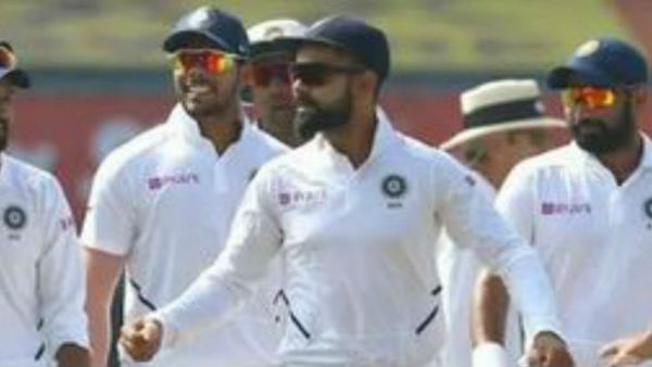 జట్టు ప్లేయర్లతో భేటీ.. జట్టు ప్లేయర్లతో భేటీ..