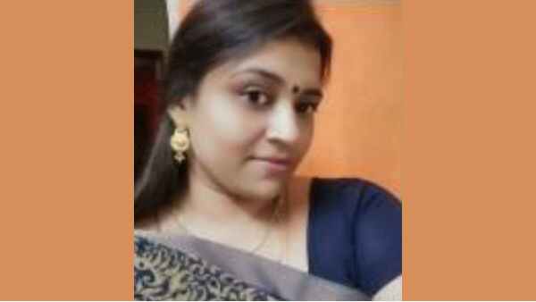  దుబాయ్ లో భర్త.... చెన్నైలో భార్య