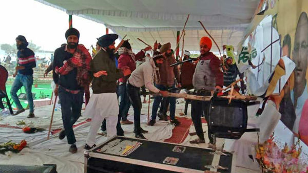 Khattar’s kisan mahapanchayat cancelled after protesting farmers vandalise venue Khattar’s kisan mahapanchayat cancelled after protesting farmers vandalise venue