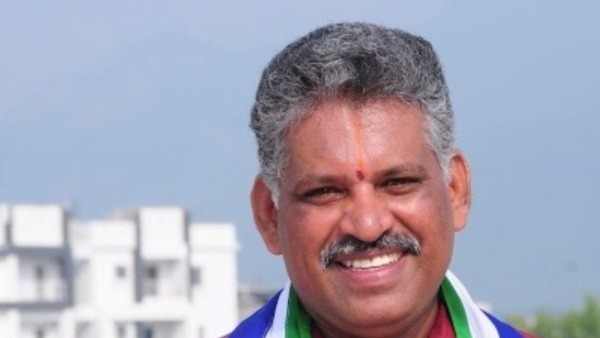 ఎయిర్ ఇండియా మేనేజర్పై దౌర్జన్యం కేసు ఎయిర్ ఇండియా మేనేజర్పై దౌర్జన్యం కేసు