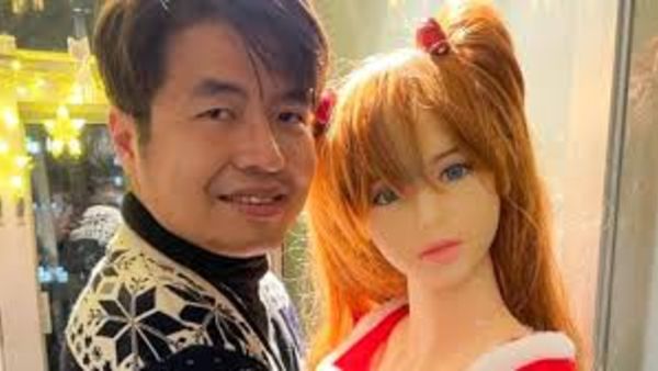 సెక్స్ డాల్‌తో పెళ్లి