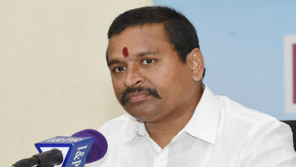 జగన్ నష్టనివారణ చర్యలు జగన్ నష్టనివారణ చర్యలు