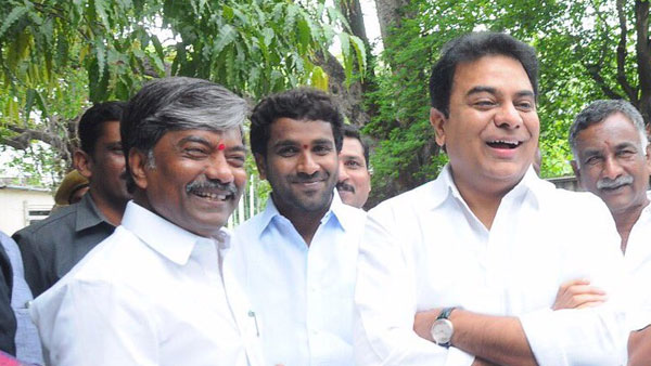 త్వరలోనే సీఎంగా కేటీఆర్ : పద్మారావు త్వరలోనే సీఎంగా కేటీఆర్ : పద్మారావు