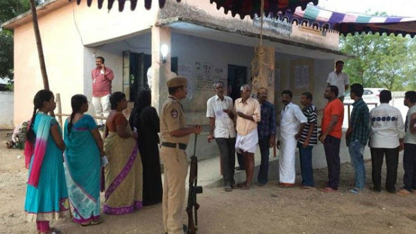  ఏకగ్రీవాలు చుట్టూ తిరుగుతున్న పంచాయితీ పోరు 