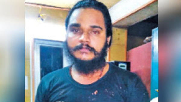 చెన్నైలో ఉద్యోగం... జల్సాలు