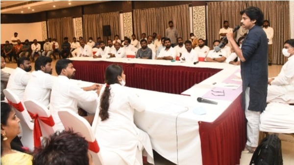 బీజేపీ-జనసేన ముఖ్యమంత్రి అభ్యర్థిగా.. బీజేపీ-జనసేన ముఖ్యమంత్రి అభ్యర్థిగా..