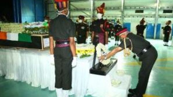  యుద్ద సమయంలో అందజేత..