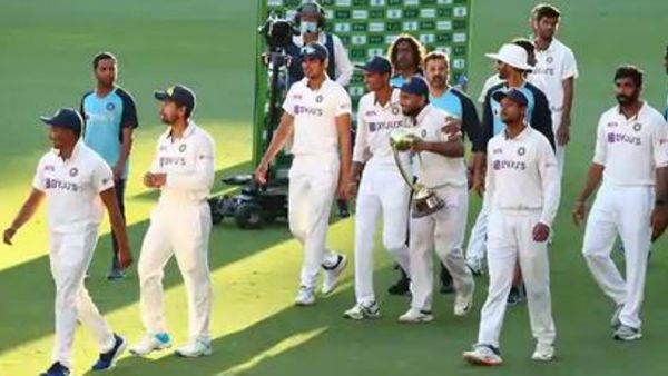  సింహంలా పంజావిసిరిన సిరాజ్