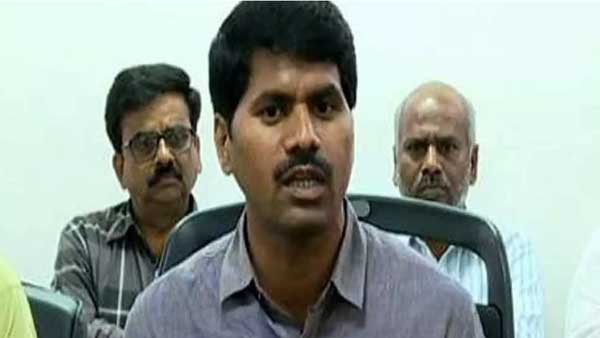 ఓటర్ల జాబితా లేదు.. నామినేషన్ పత్రాలు లేవు..