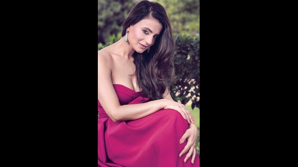 దుమ్ము దులిపేసిన మేడమ్