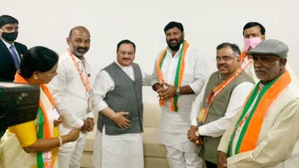 మూడు దశాబ్దాలుగా రాజకీయాల్లో..