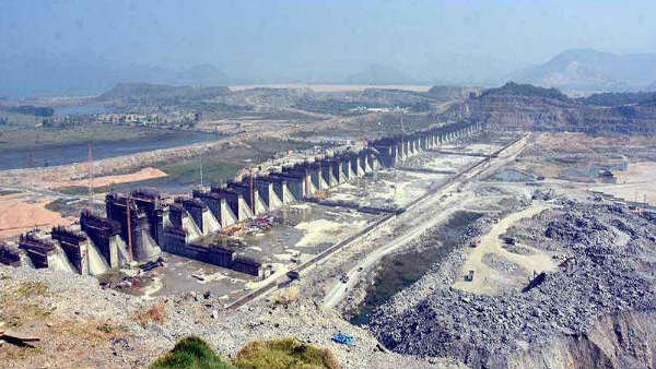  పోలవరం , మూడు రాజధానులు , జల జగడాల విషయంలో కేంద్రం తీరుపై అసహనం