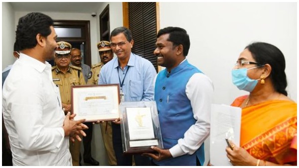 cm-jagan-appreciate-anantapur-collector-gandham-chandrudu-for-pm-kisan-award