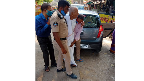 AP Police generocity over elders and differently abled in first phase panchayat polls AP Police generocity over elders and differently abled in first phase panchayat polls