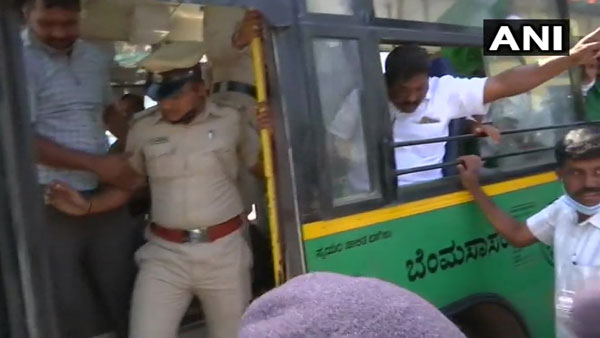 మోదీ పలావ్ చేసిన కాంగ్రెస్ లీడర్స్