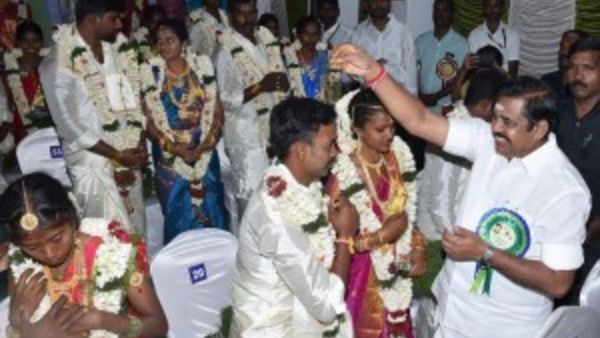  వెండి. మంచం, గ్యాస్ స్టౌవ్, సూట్ కేసులు ఫ్రీ......ఫ్రీ