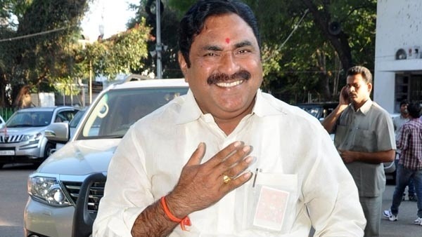 షర్మిల పెట్టబోతున్న పార్టీ కూడా ఆంధ్ర పార్టీగానే ముద్ర పడే అవకాశం