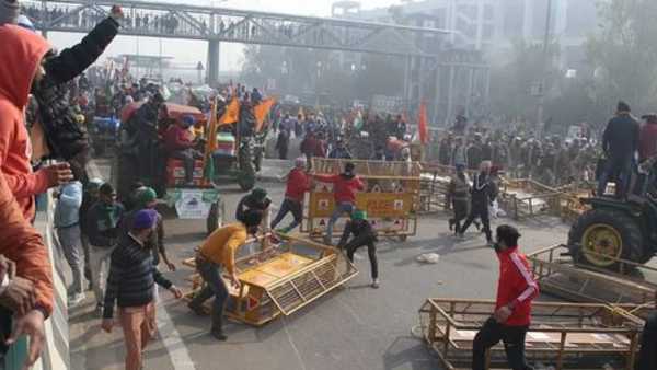 వందలాది పోలీసులు గాయపడ్డారు : కేంద్రం వందలాది పోలీసులు గాయపడ్డారు : కేంద్రం