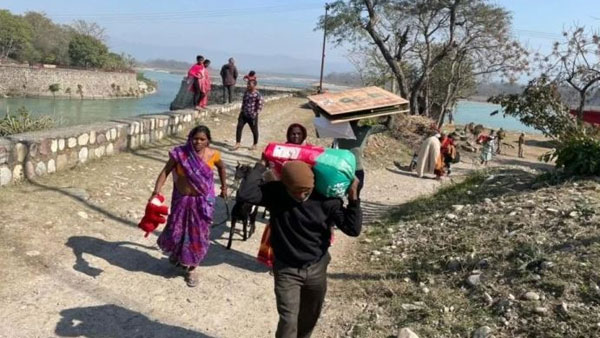 ఆనకట్ట తెగడంతో..