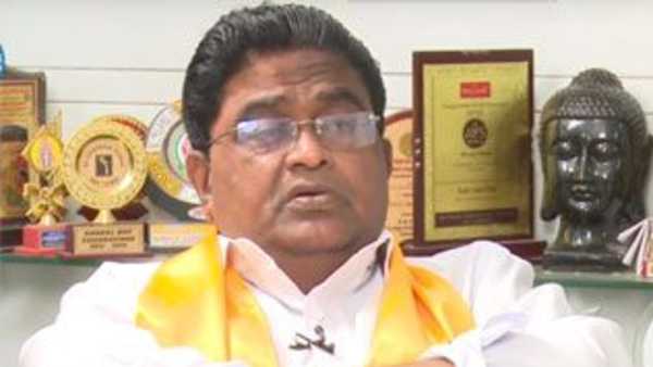 దుర్గగుడిలో ఉద్యోగులపై వేటు..