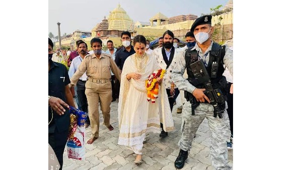Odisha: Kangana Ranaut visits Lord Jagannath temple in Puri